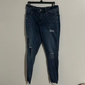 High rise ripped jeans